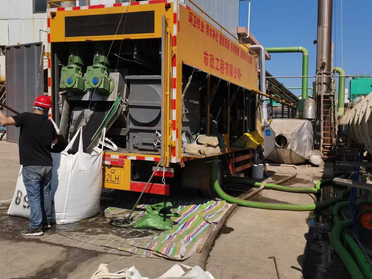 江西淤泥压干处理